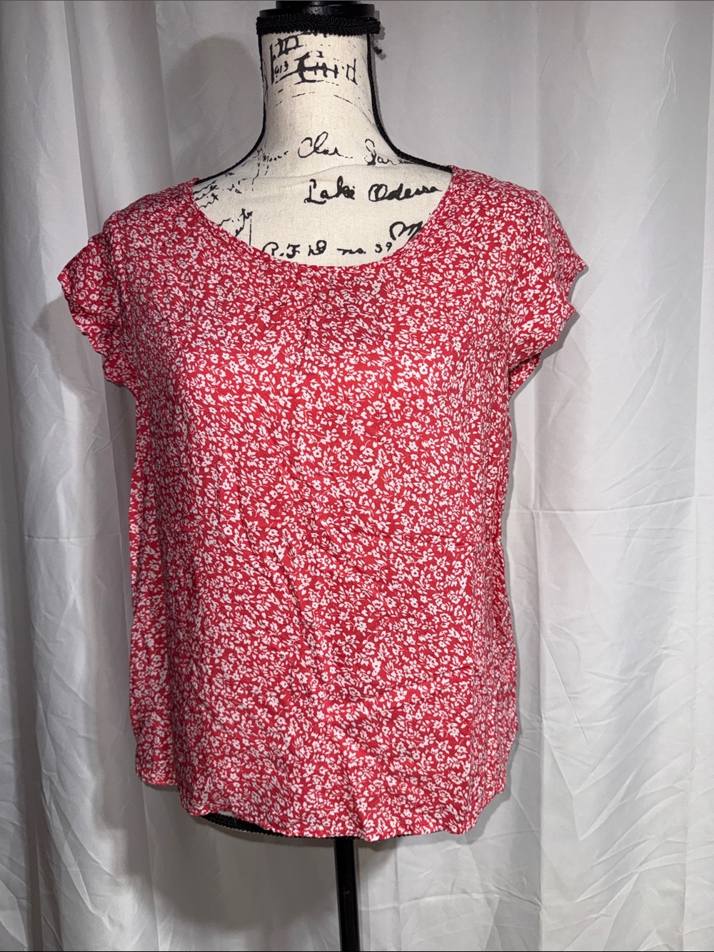 Adrienne Vittadini Red Floral Scoop Neck Short-Sleeve Top